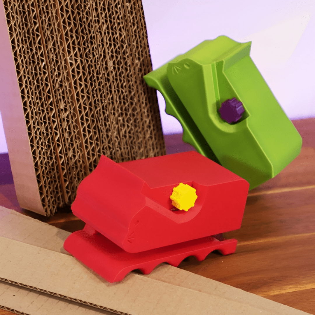 DIY Scratcher Cutter - MaoMao - Paws